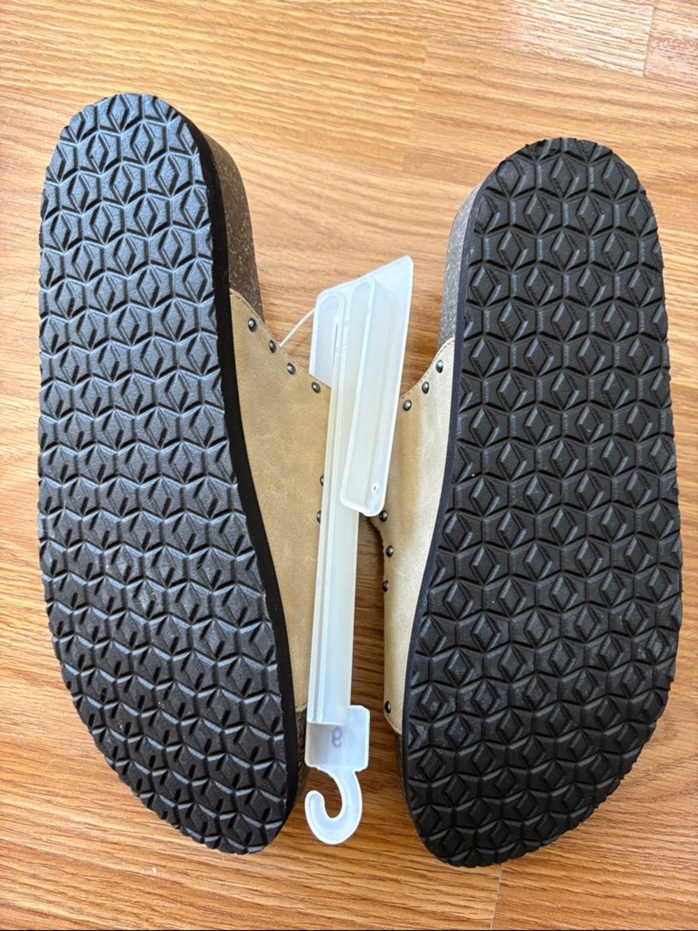 Universal Thread Women’s Devin Two Band Footbed Sandals - Picture 2 of 3